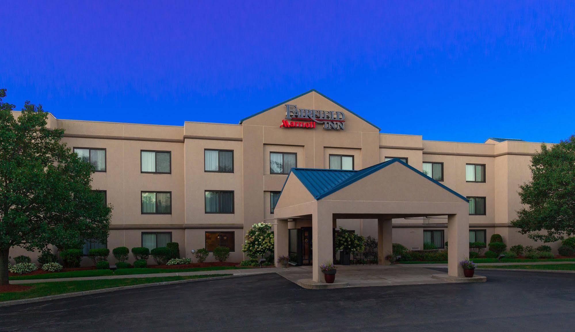 Hotel Fairfield By Marriott Rochester East 3*