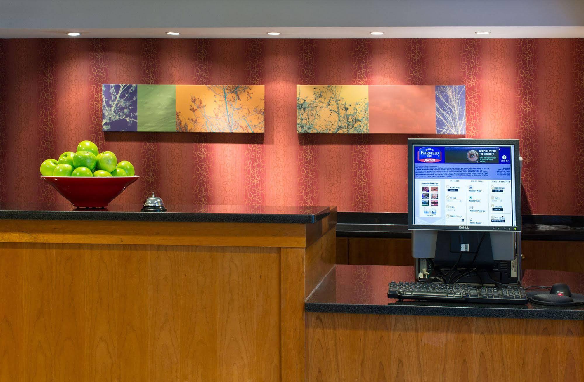 Hotel Fairfield By Marriott Rochester East 3*