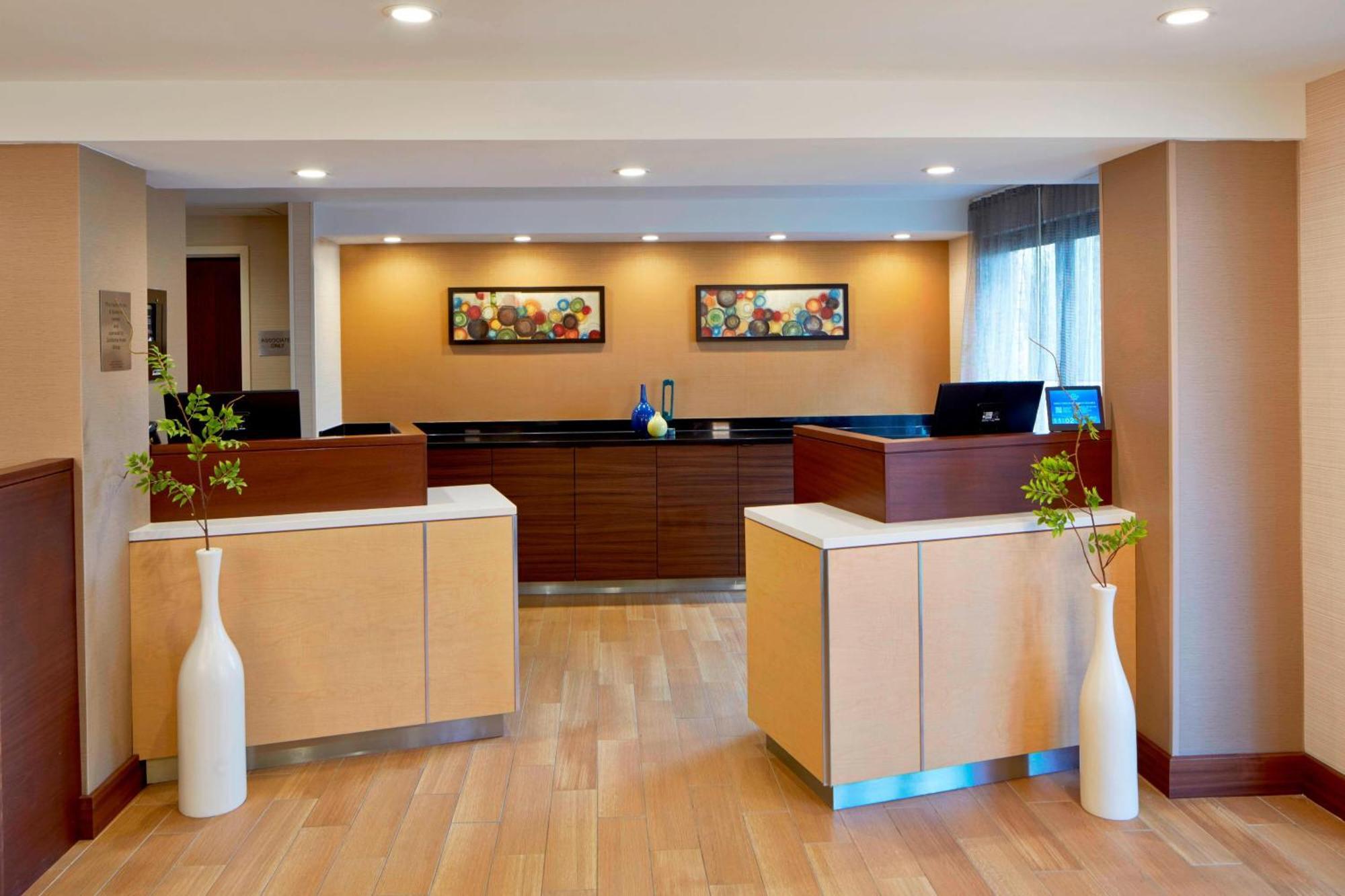 Hotel Fairfield By Marriott Rochester East 3*