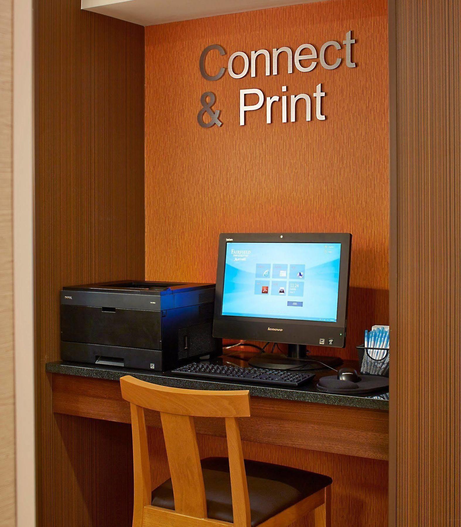 Hotel Fairfield By Marriott Rochester East 3*