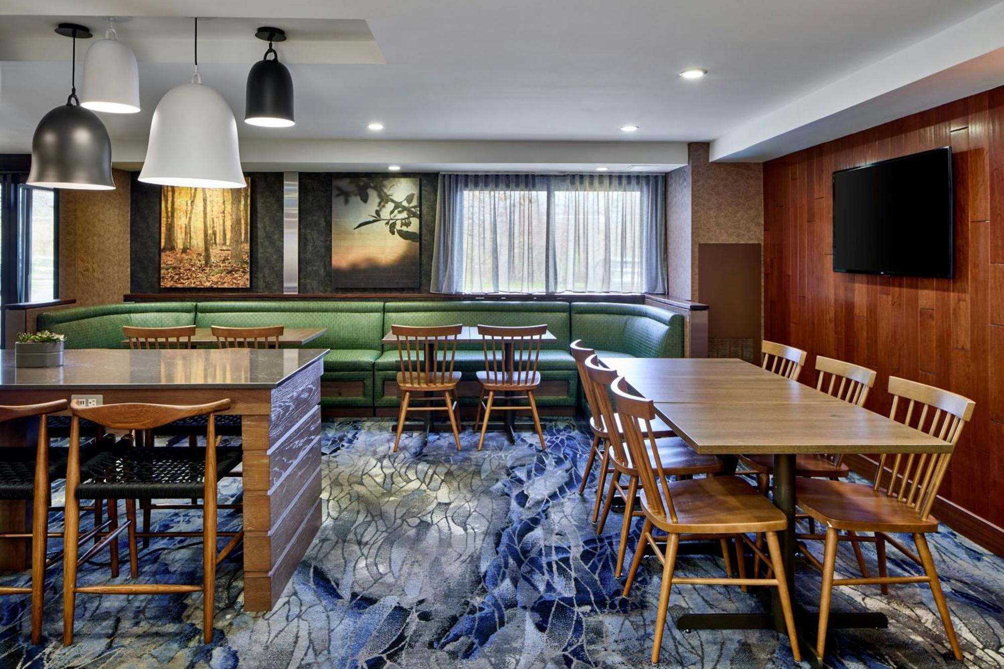 Fairfield By Marriott Rochester East Hotel