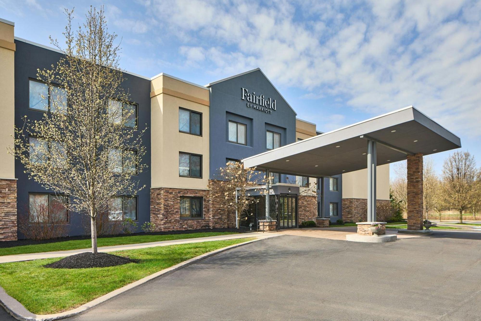 Fairfield By Marriott Rochester East Hotel 3*